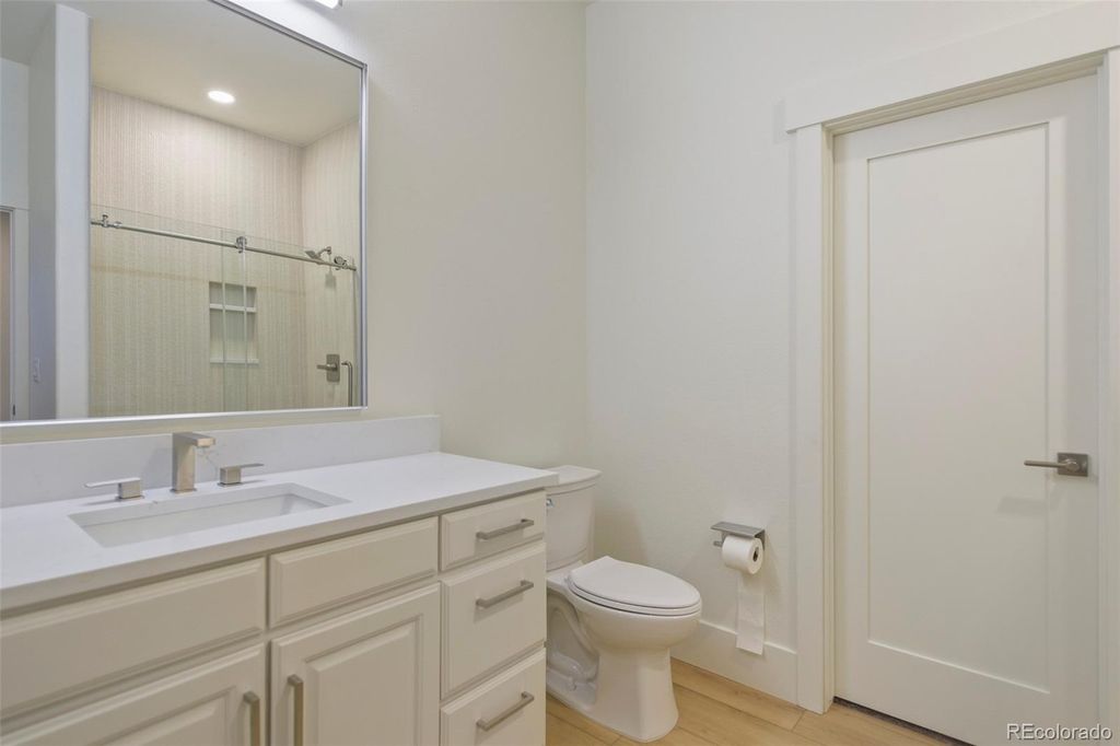 Image 36 of property listing at 9430 S Silent Hills Drive, Lone Tree, CO 80124