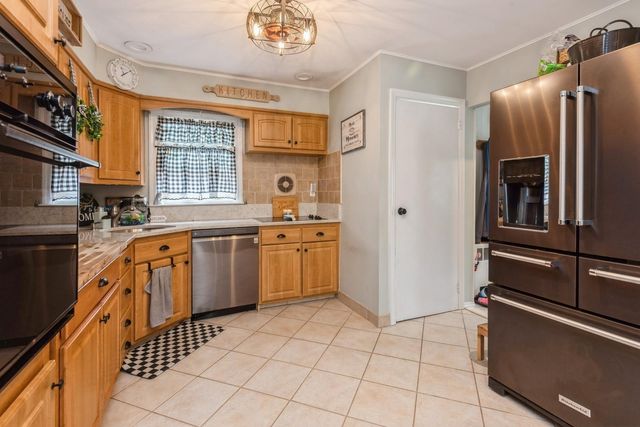 75 Massachusetts Avenue, Massapequa, NY 11758