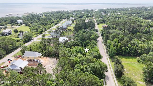 Harrison Court, Bay Saint Louis, MS 39520