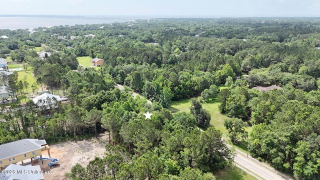 Harrison Court, Bay Saint Louis, MS 39520
