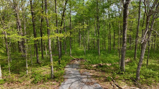 2 Greenbrier Rd, Franklin, TN 37064