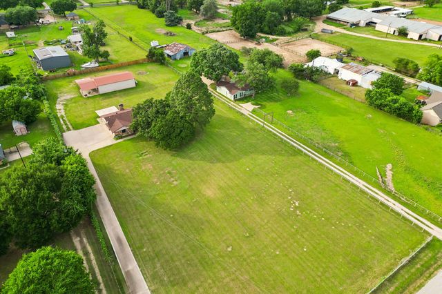 210 Lanier Road, Combine, TX 75159