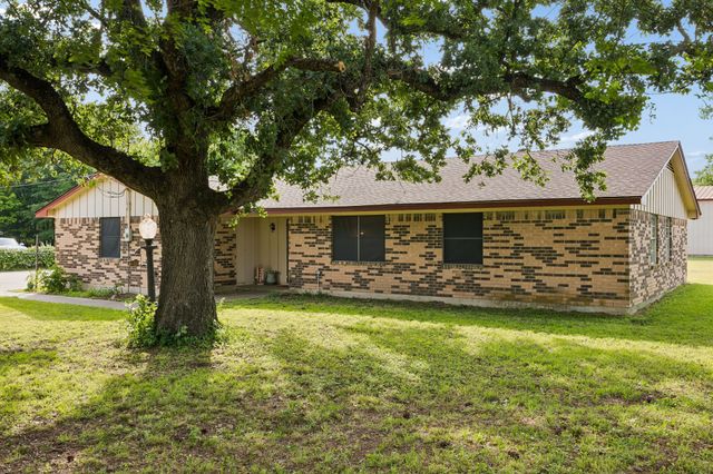 210 Lanier Road, Combine, TX 75159