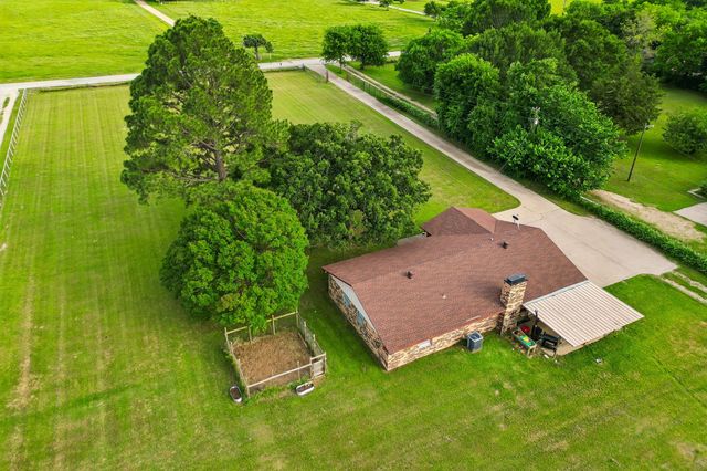 210 Lanier Road, Combine, TX 75159