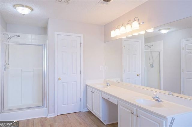 2333 Laurelfield Drive, Grayson, GA 30017