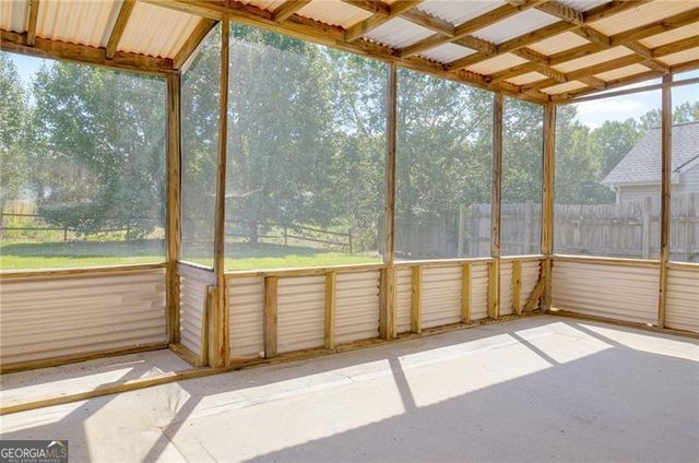 2333 Laurelfield Drive, Grayson, GA 30017