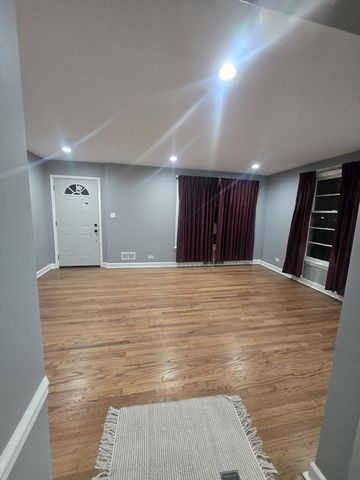 70 N Laverne Avenue, Hillside, IL 60162