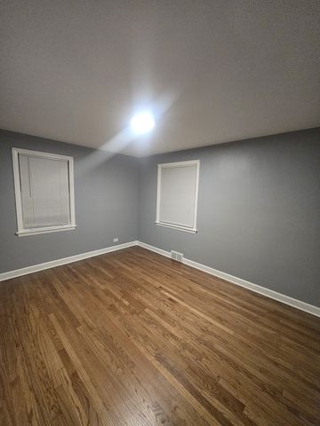 70 N Laverne Avenue, Hillside, IL 60162