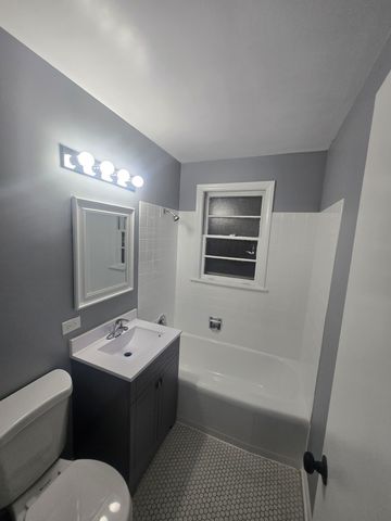 70 N Laverne Avenue, Hillside, IL 60162