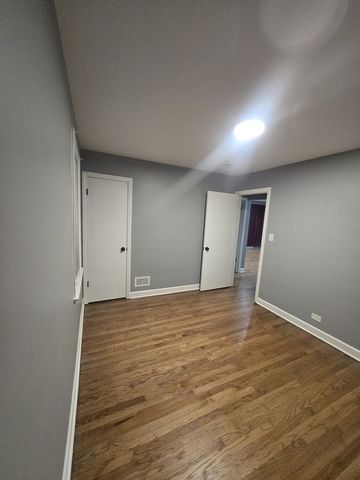 70 N Laverne Avenue, Hillside, IL 60162