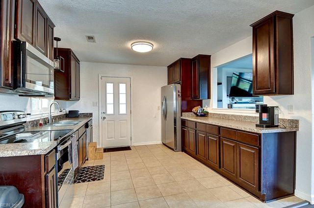 4060 River Shore RD, Portsmouth, VA 23703