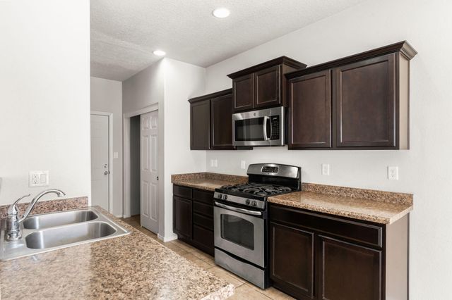 2019 Fonner Drive SE, Albuquerque, NM 87123