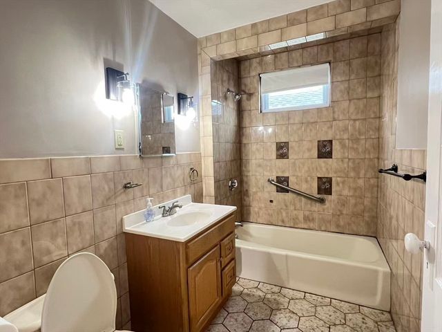 9 Saint James Rd 9, Medford, MA 02155