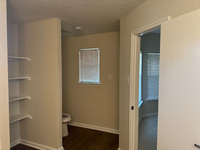 195 Rolling Court, Lancaster, TX 75146