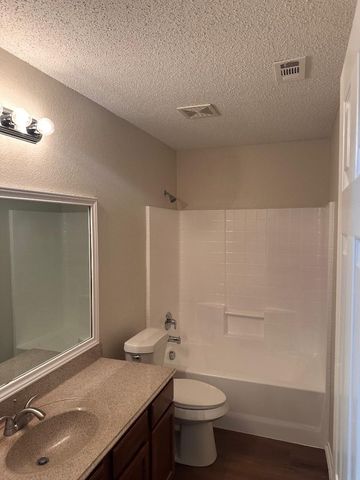195 Rolling Court, Lancaster, TX 75146