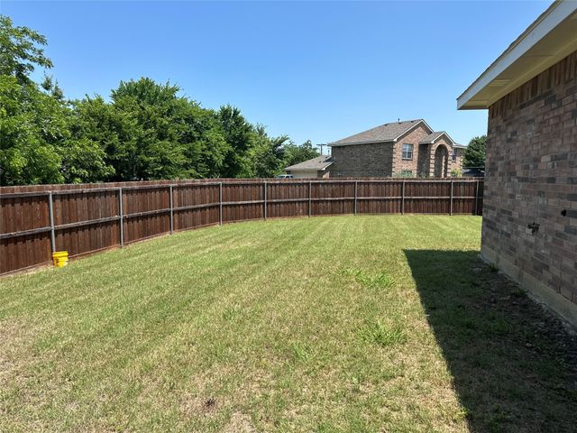 195 Rolling Court, Lancaster, TX 75146