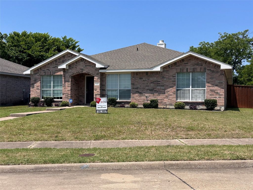 195 Rolling Court, Lancaster, TX 75146