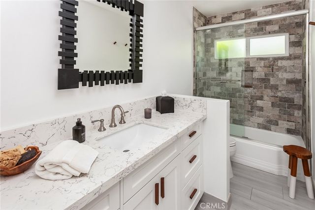 5117 Lubao Avenue, Woodland Hills, CA 91364