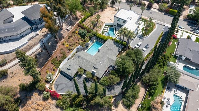 5117 Lubao Avenue, Woodland Hills, CA 91364