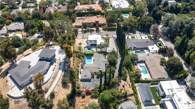 5117 Lubao Avenue, Woodland Hills, CA 91364