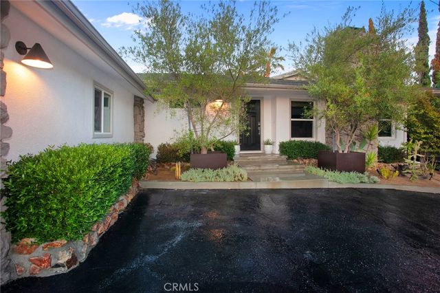 5117 Lubao Avenue, Woodland Hills, CA 91364