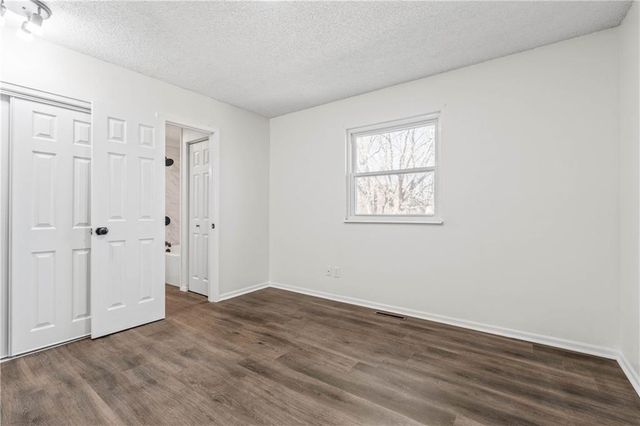 1218 NW Golfview Drive, Grain Valley, MO 64029