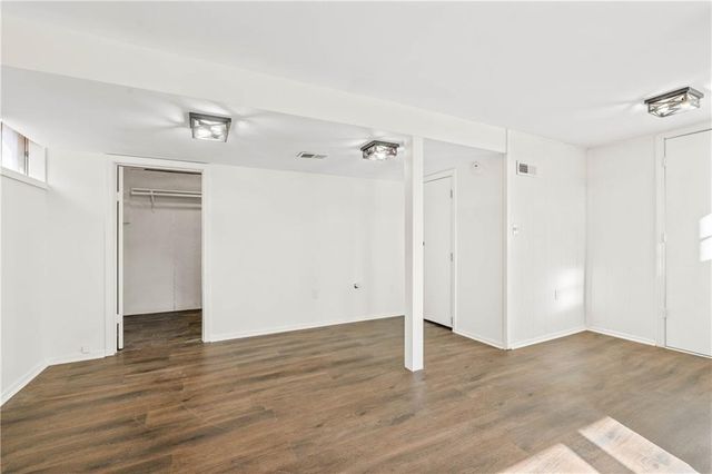 1218 NW Golfview Drive, Grain Valley, MO 64029