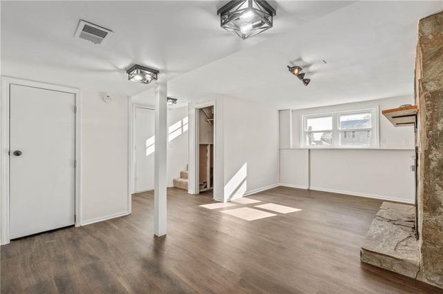 1218 NW Golfview Drive, Grain Valley, MO 64029