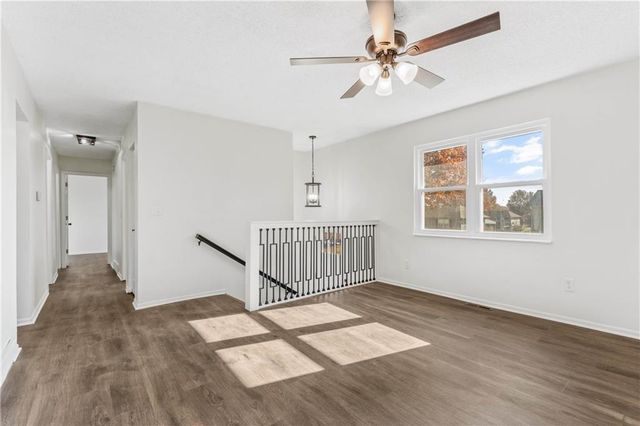 1218 NW Golfview Drive, Grain Valley, MO 64029