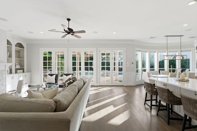 4525 Braeburn Drive, Bellaire, TX 77401