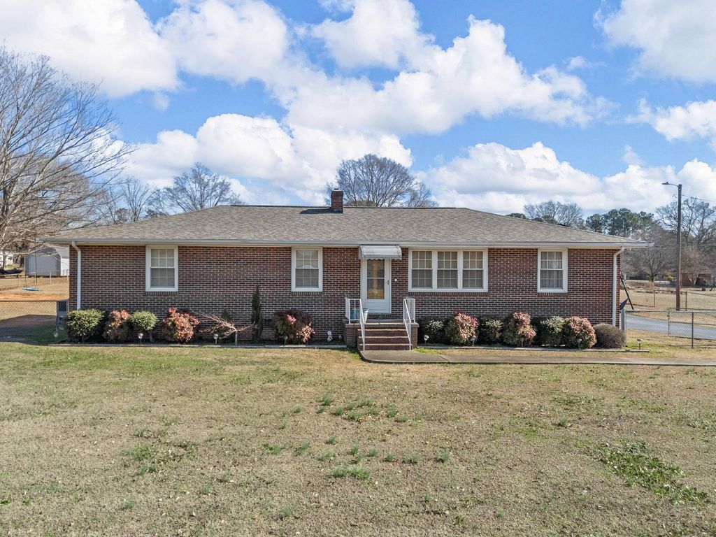 131 Bennett Circle, Spartanburg, SC 29307