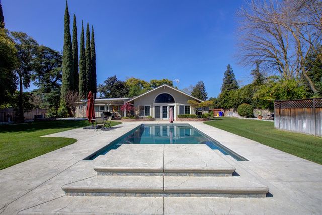 1750 1st St, Atwater, CA 95301