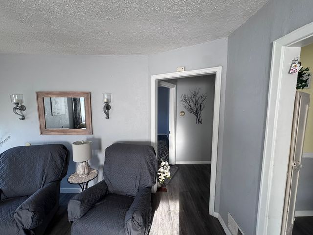 212 W Allmon Street, Salem, IL 62881