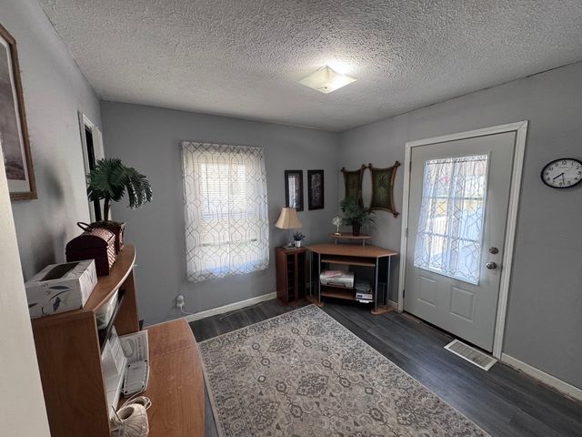 212 W Allmon Street, Salem, IL 62881