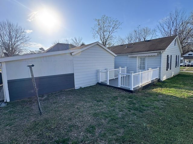 212 W Allmon Street, Salem, IL 62881