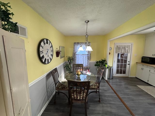 212 W Allmon Street, Salem, IL 62881