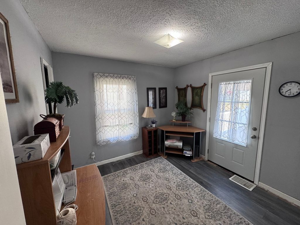 Image 21 of property listing at 212 W Allmon Street, Salem, IL 62881