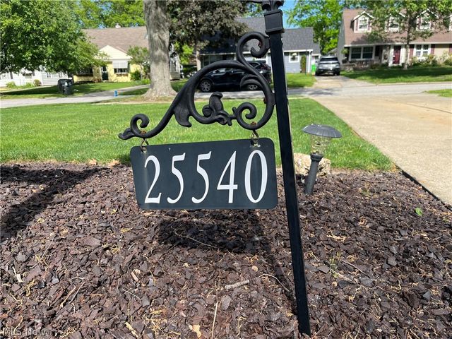 25540 Chatworth Drive, Euclid, OH 44117