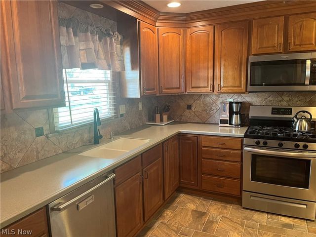 25540 Chatworth Drive, Euclid, OH 44117