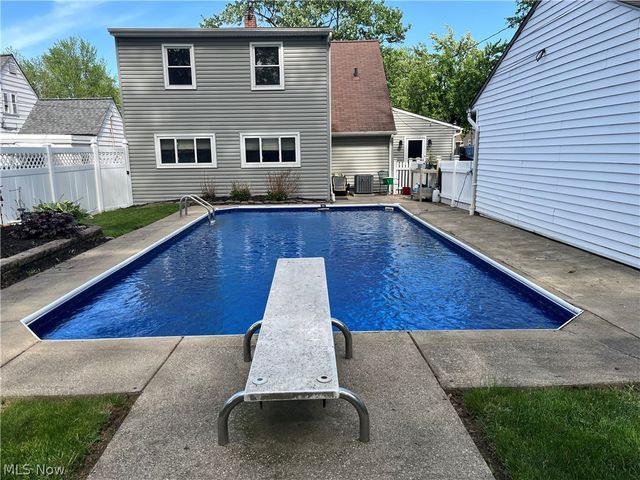 25540 Chatworth Drive, Euclid, OH 44117