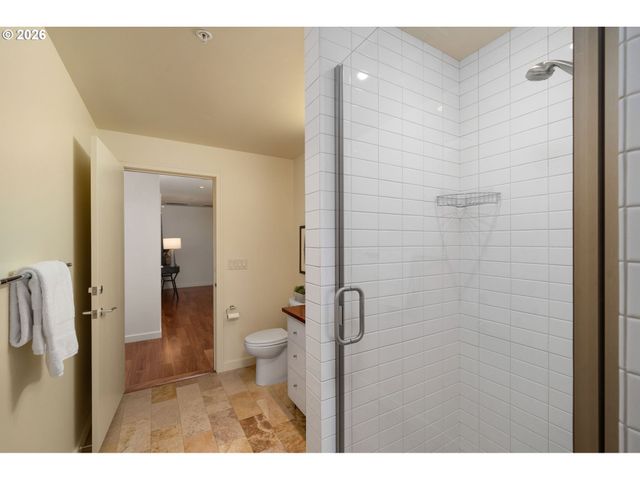 836 S CURRY St 1508, Portland, OR 97239