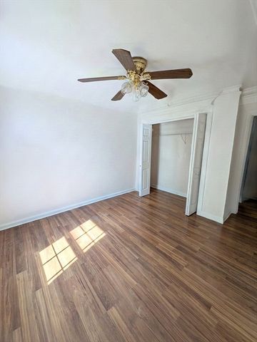 12 Woodbury Ct 12, Salem, MA 01970