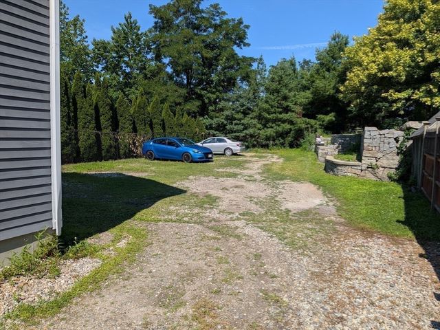 12 Woodbury Ct 12, Salem, MA 01970