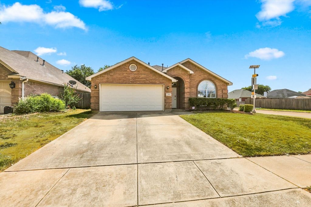 8900 San Joaquin Trail, Fort Worth, TX 76118 — photo 3