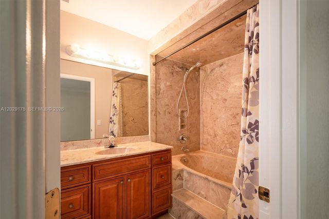 1 Crossings Circle E E, Boynton Beach, FL 33435