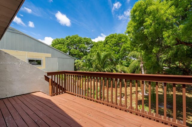 1 Crossings Circle E E, Boynton Beach, FL 33435
