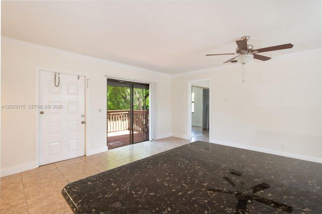 1 Crossings Circle E E, Boynton Beach, FL 33435