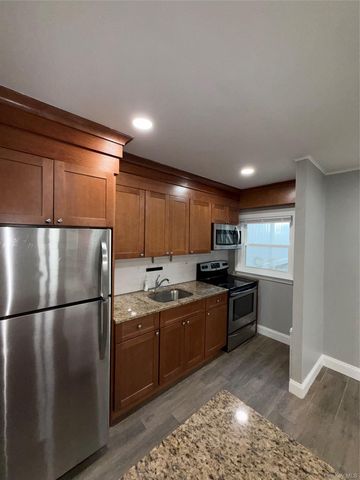 34 Troy Lane, Yonkers, NY 10701