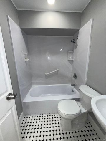 34 Troy Lane, Yonkers, NY 10701