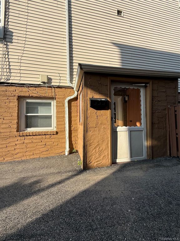 34 Troy Lane, Yonkers, NY 10701